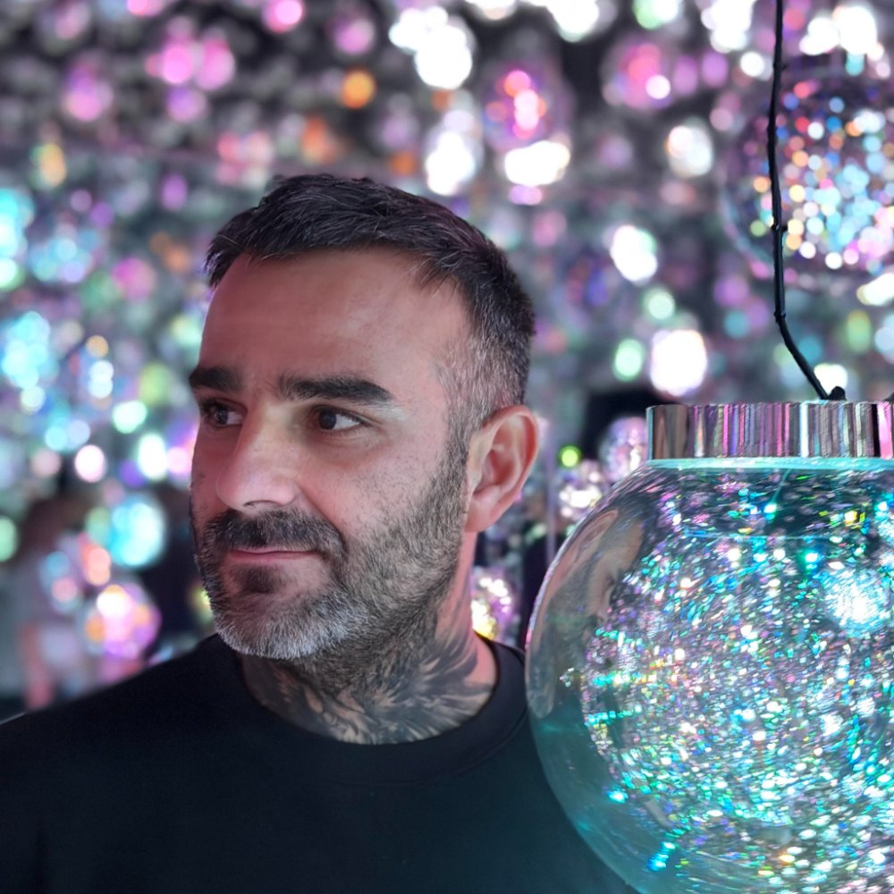 Portrait of Julien Jimenez, founder of AdSlotly